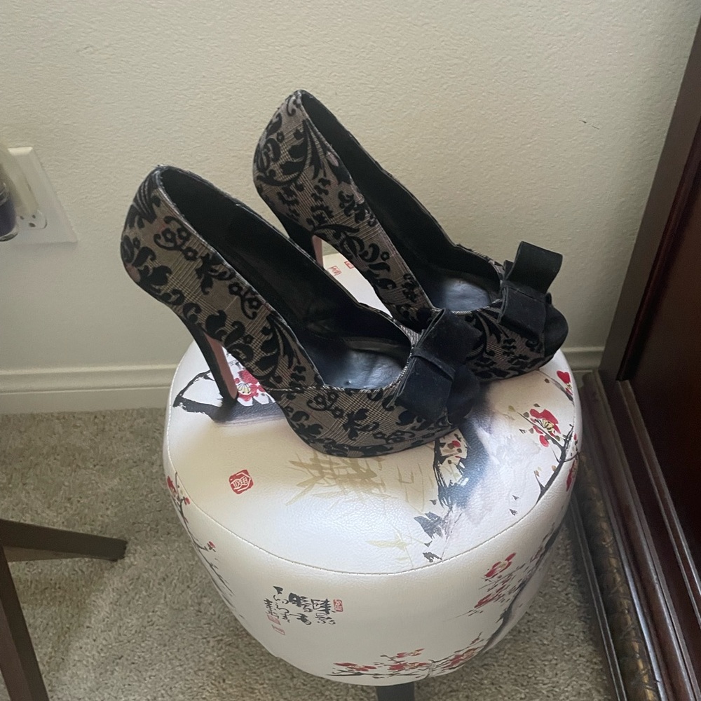 Pinup Couture Black Lace Overlay High Heels with Bow